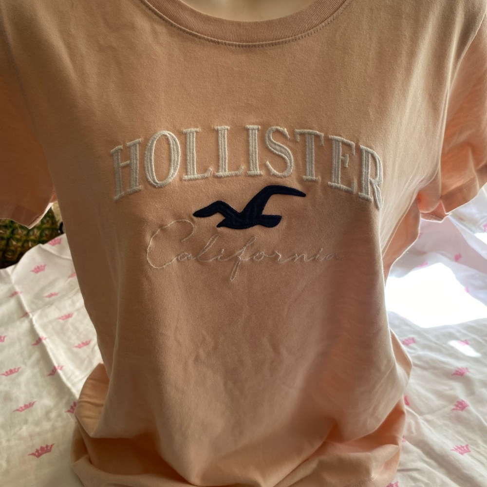 Abercrombie & Fitch Light Pink Tee